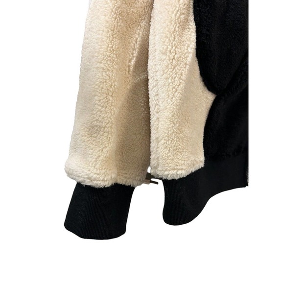 (Sold)Forever 21 X Disney Mickey Mouse Sherpa Hoodie Full Zip NWT Thick Warm XL - Picture 4 of 13